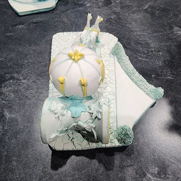 Goebel Olszewski Cinderella Dream Castle and Carriage Figurine - Picture 10 of 11